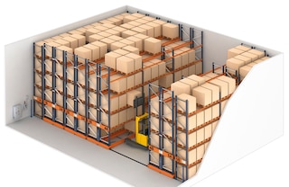 Le scaffalature mobili offrono la massima compattazione per aumentare la capacità del magazzino