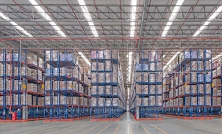 Scaffalature per pallet a doppia profondità