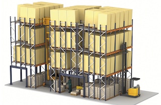 Le scaffalature push-back possono essere utilizzate con livelli inferiori adibiti a picking su pallet Le scaffalature push-back possono essere utilizzate con livelli inferiori adibiti a picking su pallet