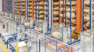 Trasloelevatori trilaterali automatici Trasloelevatori trilaterali automatici