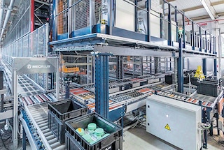 I convogliatori per contenitori si utilizzano per spostare componenti e prodotti finiti nei centri di produzione
