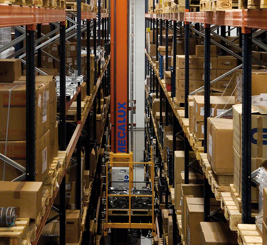 Trasloelevatori per pallet